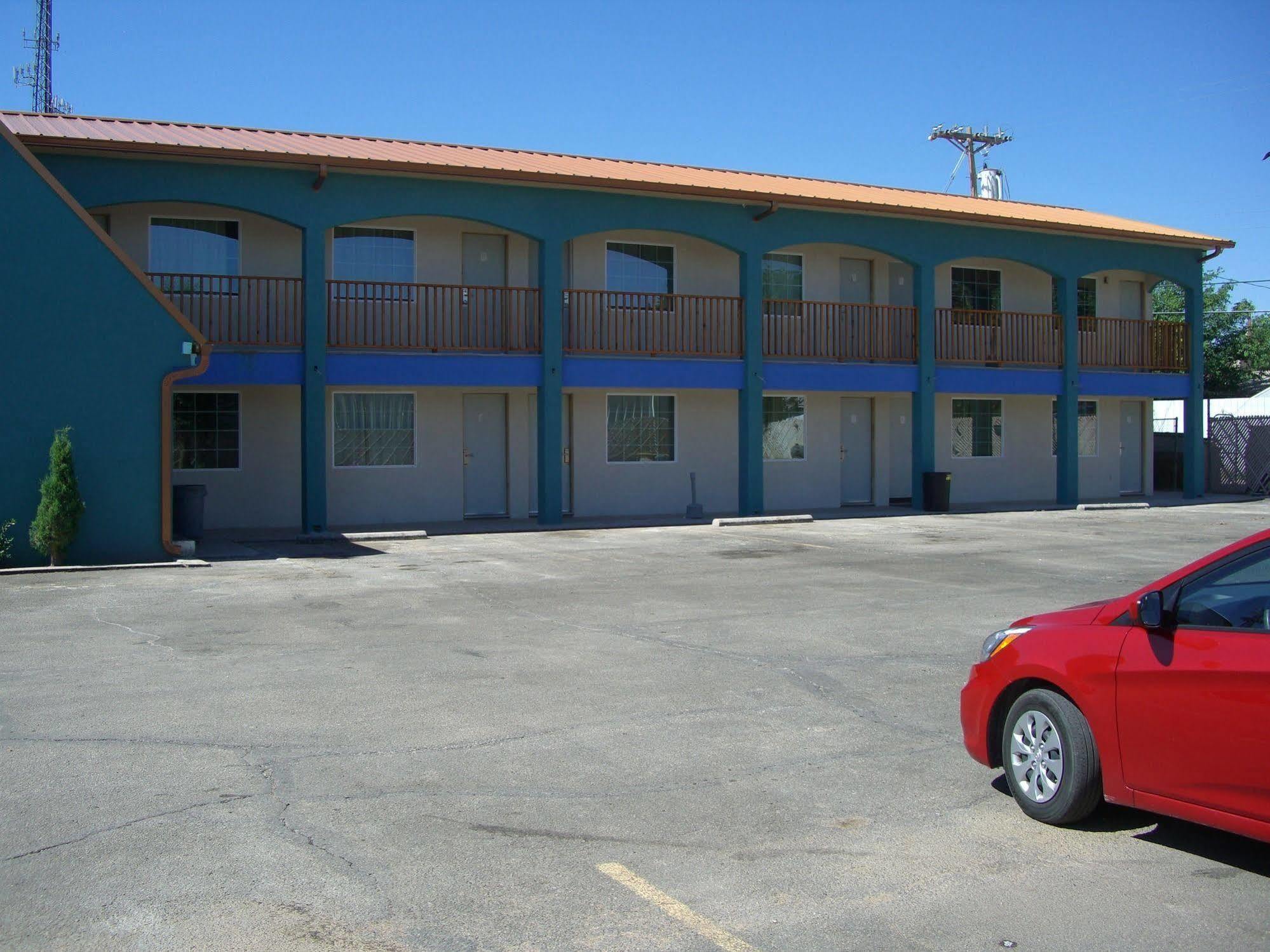 La Hacienda Inn Artesia Exterior photo