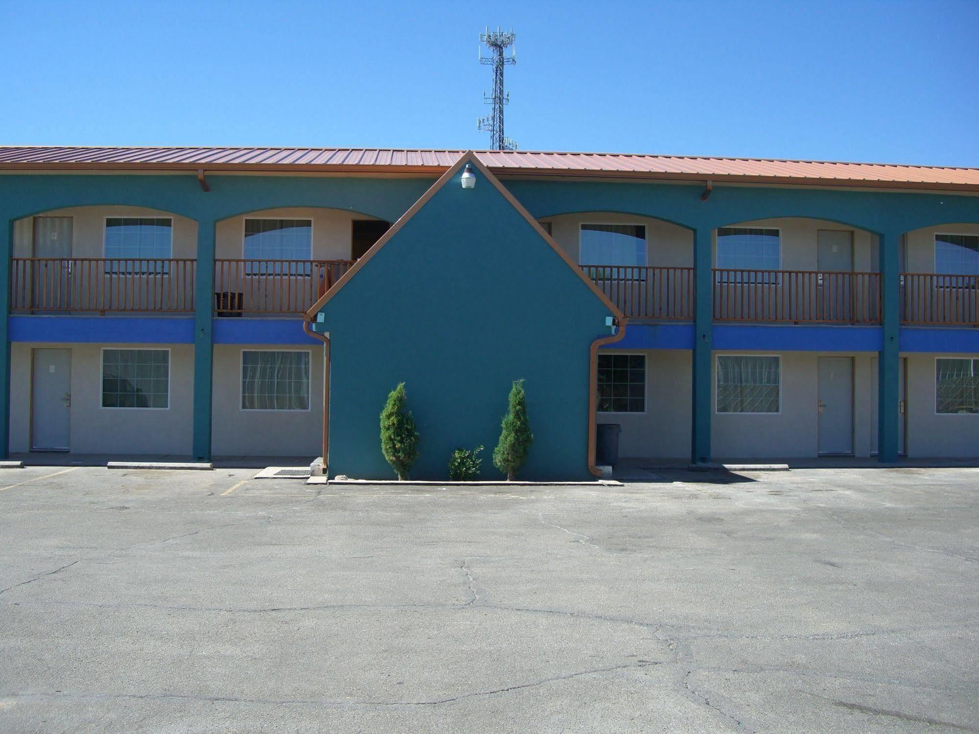 La Hacienda Inn Artesia Exterior photo